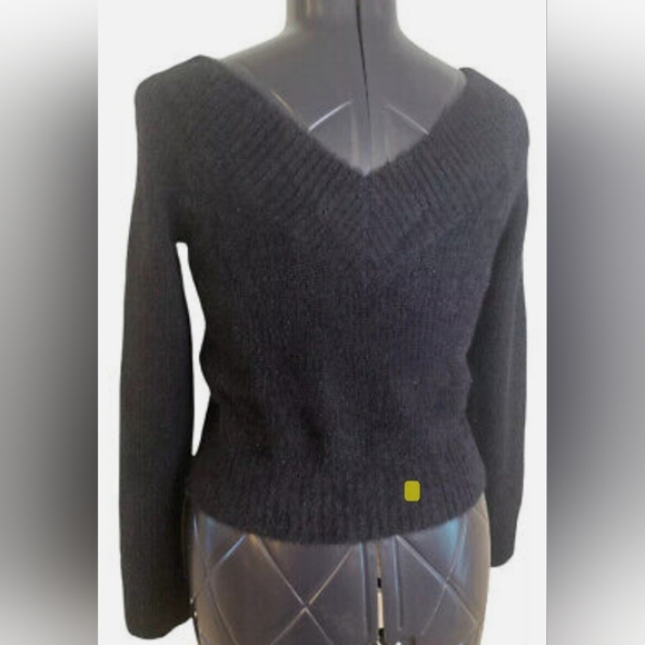 H&M Divided Black VNeck Sweater S - Picture 3 of 5